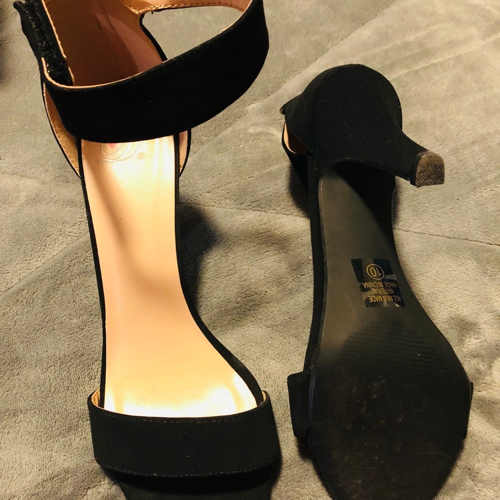 Dress shoes with low heels.